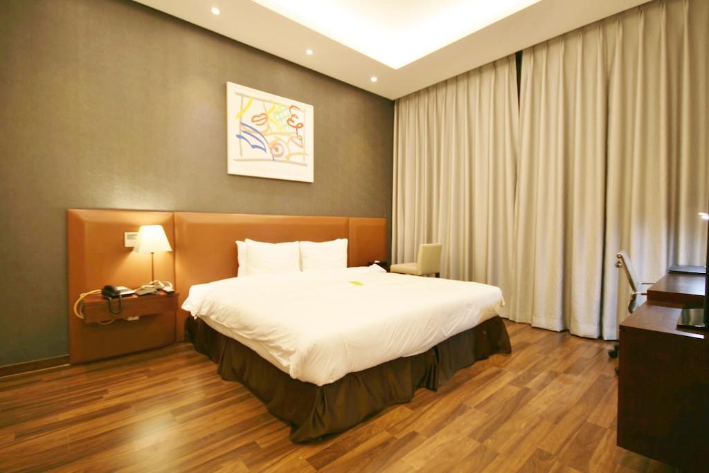 Central Plaza Hotel - Incheon Cityhall 객실 사진